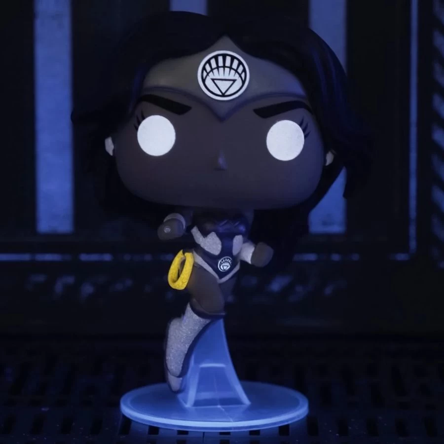 Funko Pop! Vinyl Figure - DC Wonder Woman 80th Anniversary White Lantern Glow US Exclusive #423 4 Funko Pop! Vinyl Figure - DC Wonder Woman 80th Anniversary White Lantern Glow US Exclusive #423 - Image 2