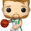 Funko Pop! Vinyl Figure - NBA - Luka Doncic #128 1 Funko Pop! Vinyl Figure - NBA - Luka Doncic #128 -Card Sale Store FUN57629 NBA Mavericks Luka DoncicLightBlue Jersey Pop